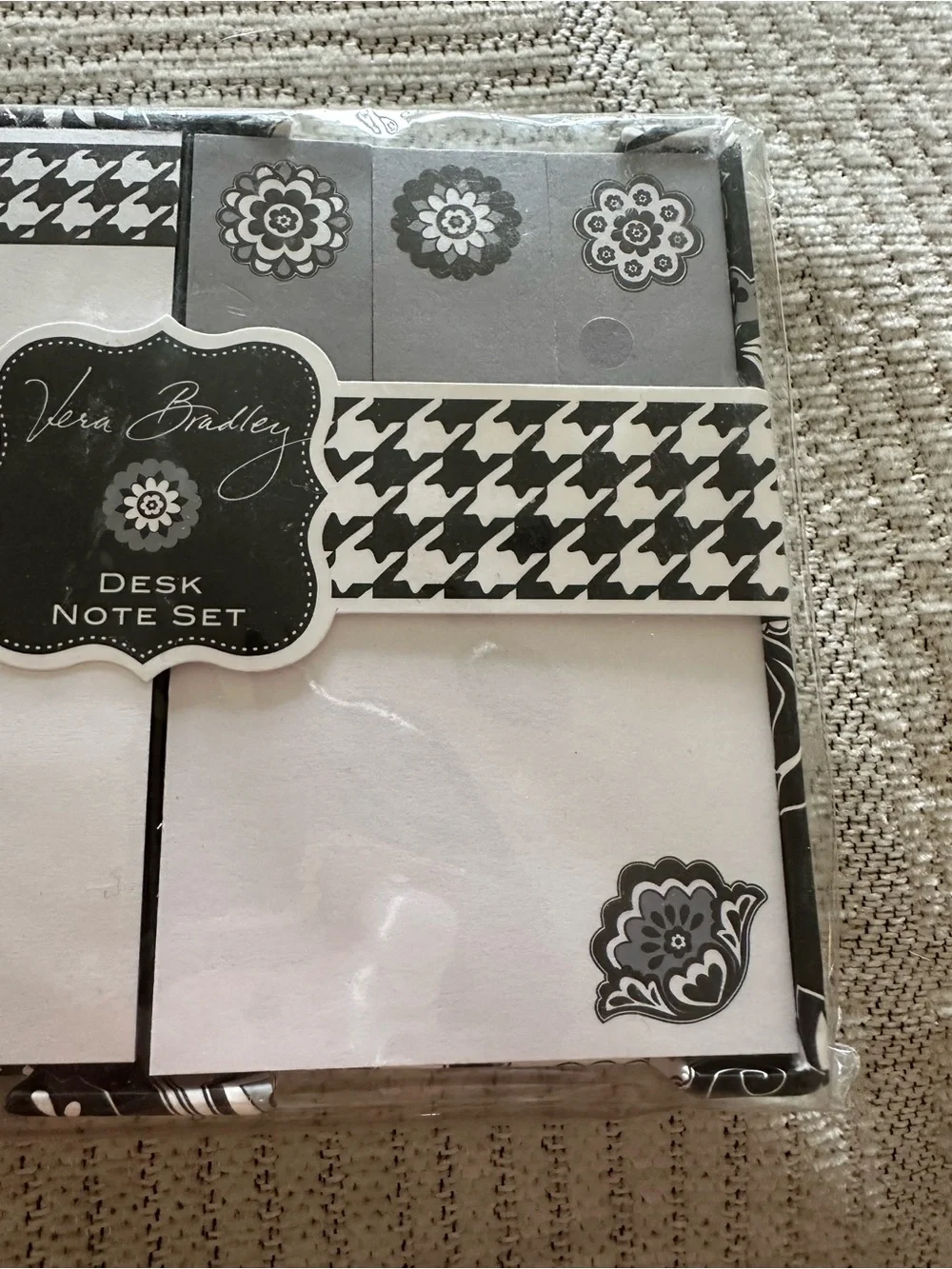 Vera Bradley Midnight Paisley Black & White Note Set w/ Floral Motif-BNWT-sealed